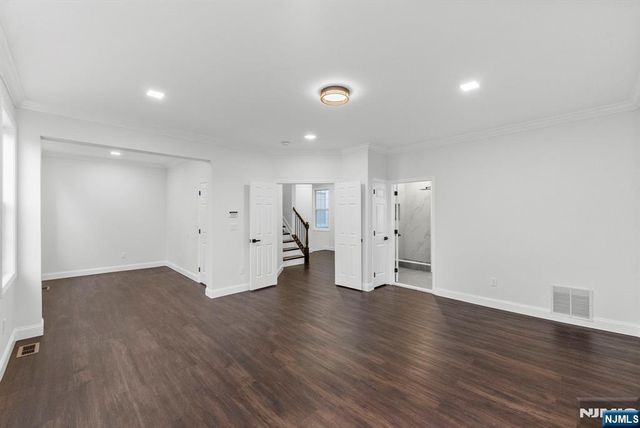 64 George Russell Way 36, Clifton, NJ 07013