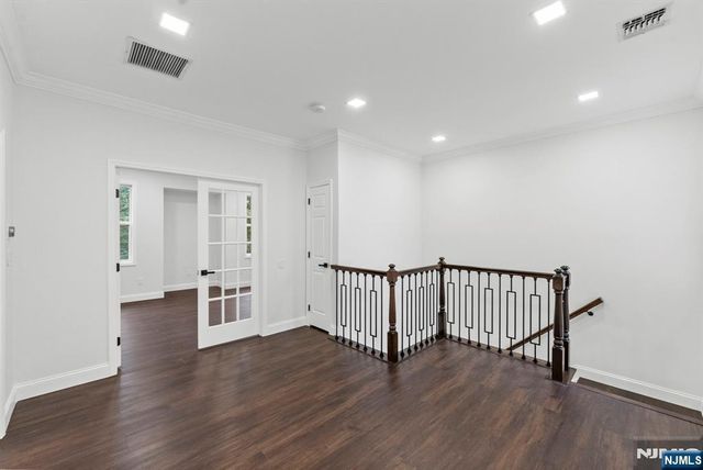 64 George Russell Way 36, Clifton, NJ 07013