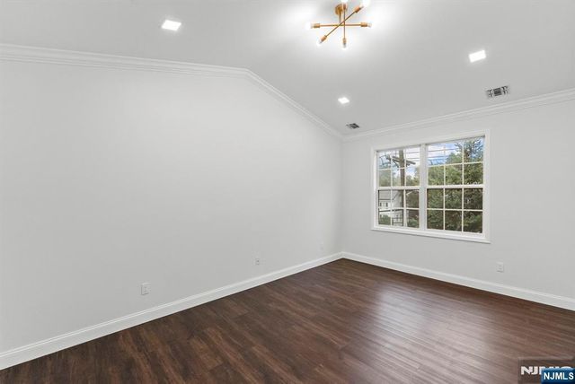 64 George Russell Way 36, Clifton, NJ 07013