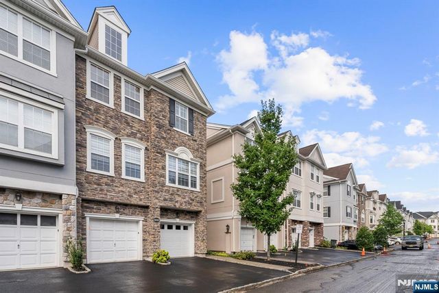 64 George Russell Way 36, Clifton, NJ 07013
