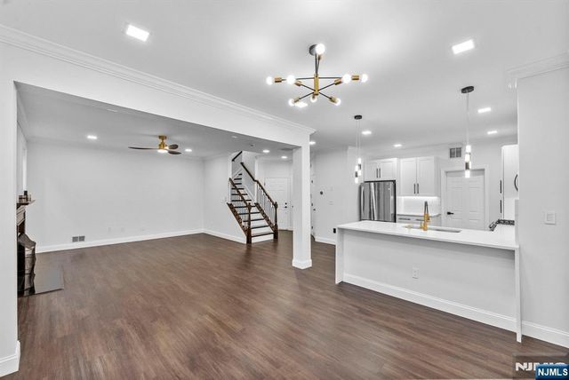 64 George Russell Way 36, Clifton, NJ 07013