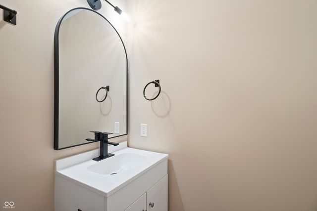 11123 Cherry Lake Court, Indianapolis, IN 46235