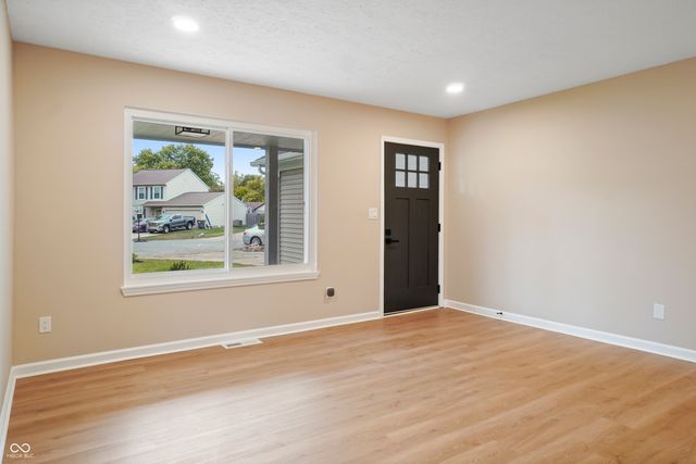 11123 Cherry Lake Court, Indianapolis, IN 46235