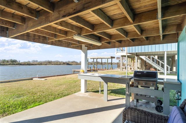 3700 Fm-2031, Matagorda, TX 77414