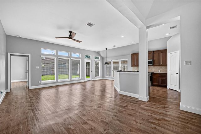 5606 Walnut Glen Lane, Rosenberg, TX 77471