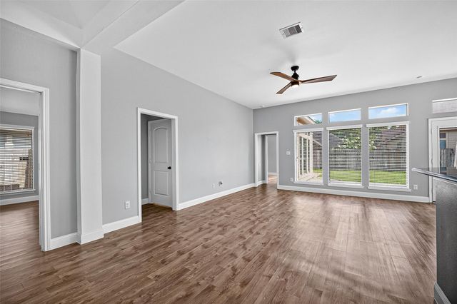 5606 Walnut Glen Lane, Rosenberg, TX 77471