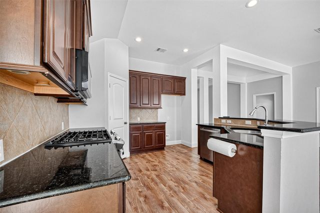 5606 Walnut Glen Lane, Rosenberg, TX 77471