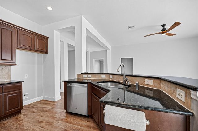 5606 Walnut Glen Lane, Rosenberg, TX 77471