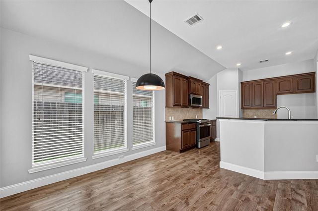 5606 Walnut Glen Lane, Rosenberg, TX 77471