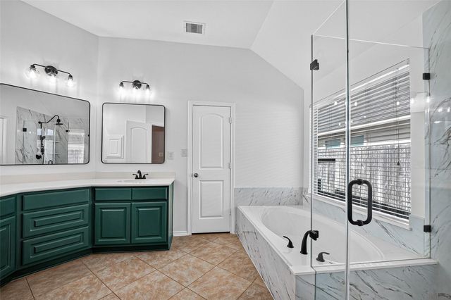 5606 Walnut Glen Lane, Rosenberg, TX 77471
