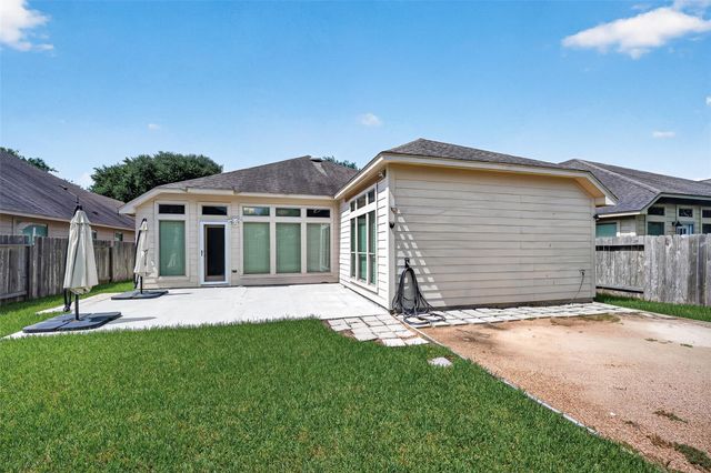 5606 Walnut Glen Lane, Rosenberg, TX 77471