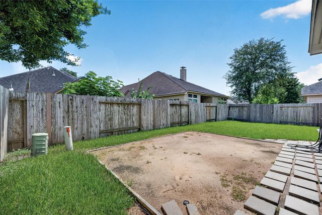 5606 Walnut Glen Lane, Rosenberg, TX 77471