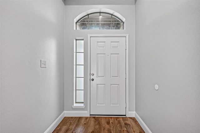 5606 Walnut Glen Lane, Rosenberg, TX 77471