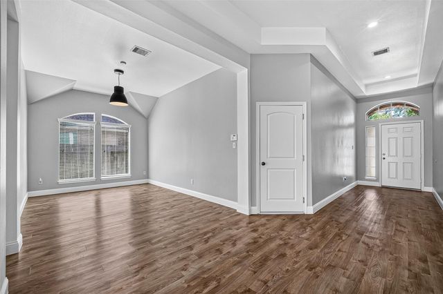 5606 Walnut Glen Lane, Rosenberg, TX 77471