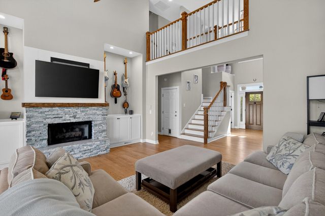 318 Oak Point Landing Drive, Mount Pleasant, SC 29464