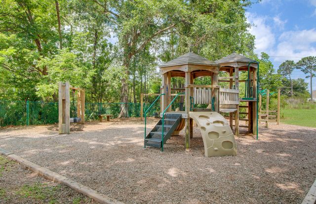 318 Oak Point Landing Drive, Mount Pleasant, SC 29464