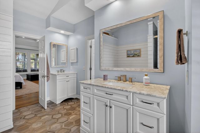 318 Oak Point Landing Drive, Mount Pleasant, SC 29464