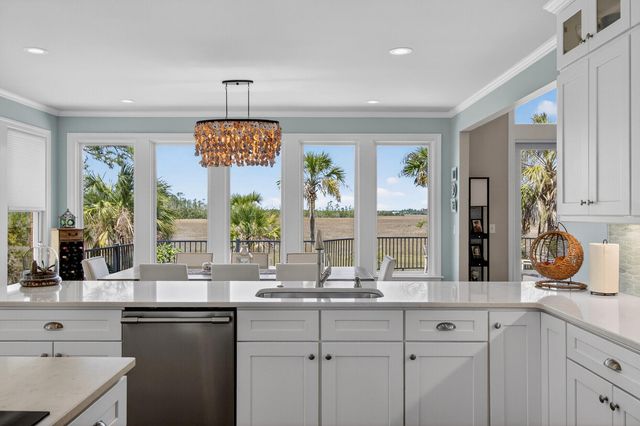 318 Oak Point Landing Drive, Mount Pleasant, SC 29464