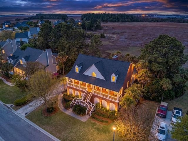 318 Oak Point Landing Drive, Mount Pleasant, SC 29464