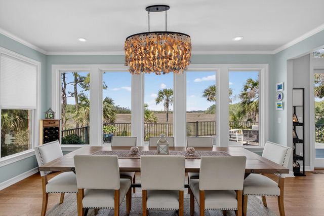 318 Oak Point Landing Drive, Mount Pleasant, SC 29464