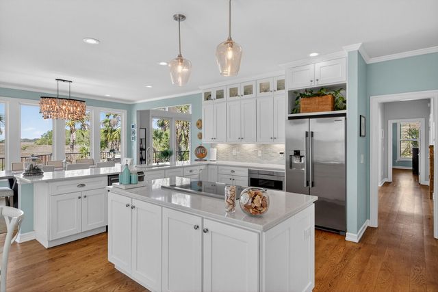 318 Oak Point Landing Drive, Mount Pleasant, SC 29464