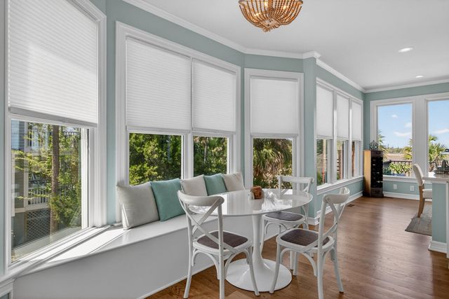 318 Oak Point Landing Drive, Mount Pleasant, SC 29464