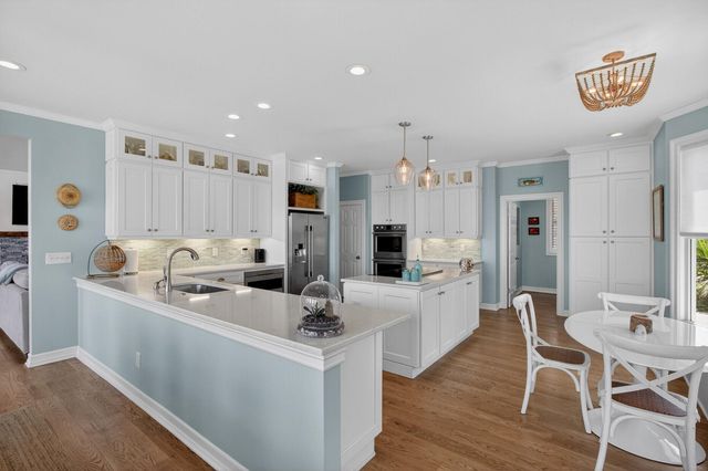 318 Oak Point Landing Drive, Mount Pleasant, SC 29464