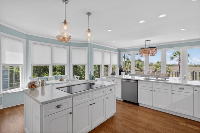 318 Oak Point Landing Drive, Mount Pleasant, SC 29464