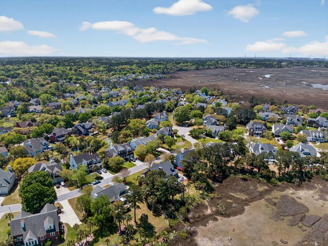 318 Oak Point Landing Drive, Mount Pleasant, SC 29464