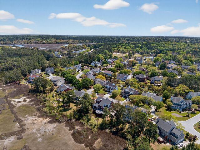 318 Oak Point Landing Drive, Mount Pleasant, SC 29464