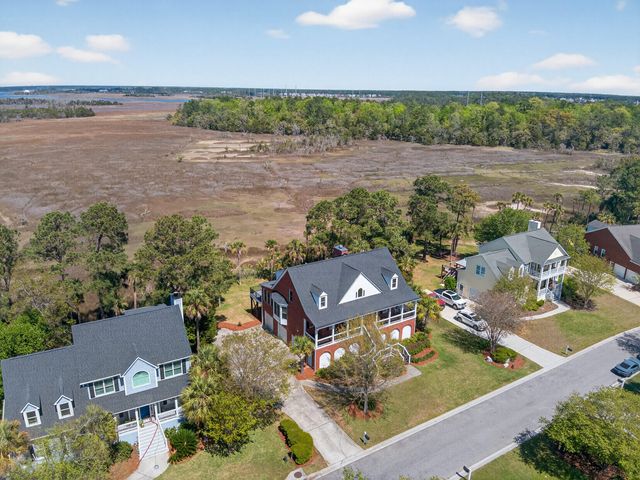 318 Oak Point Landing Drive, Mount Pleasant, SC 29464