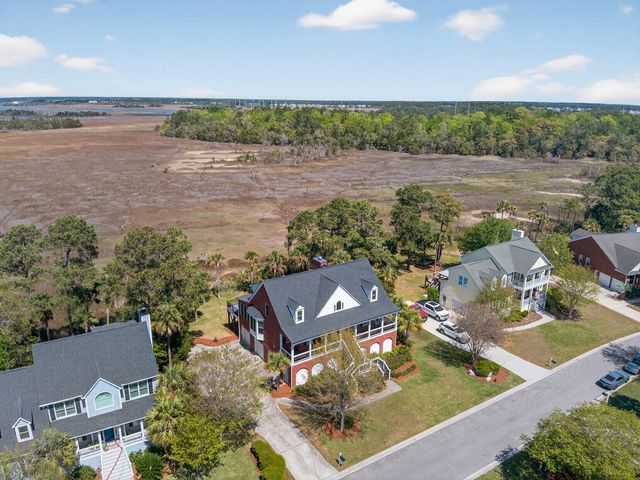 318 Oak Point Landing Drive, Mount Pleasant, SC 29464