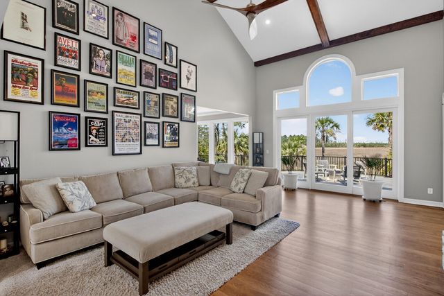 318 Oak Point Landing Drive, Mount Pleasant, SC 29464