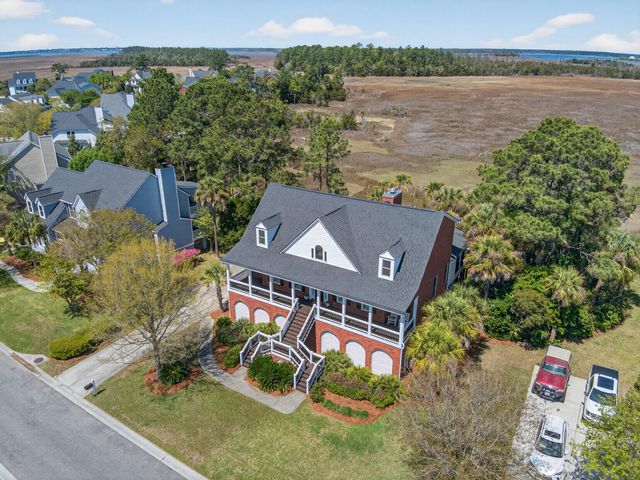 318 Oak Point Landing Drive, Mount Pleasant, SC 29464