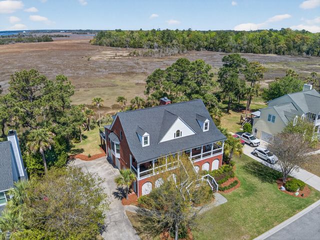 318 Oak Point Landing Drive, Mount Pleasant, SC 29464