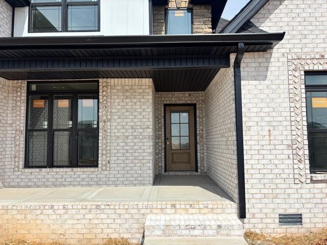 5000 Royal View Way, Clarksville, TN 37040