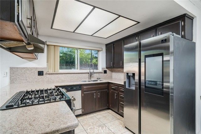 9955 Briarwood, Fontana, CA 92335