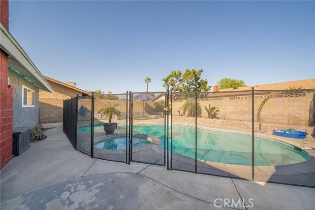 9955 Briarwood, Fontana, CA 92335