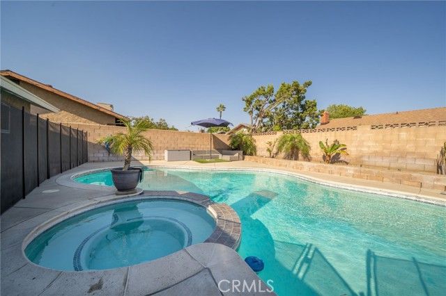 9955 Briarwood, Fontana, CA 92335