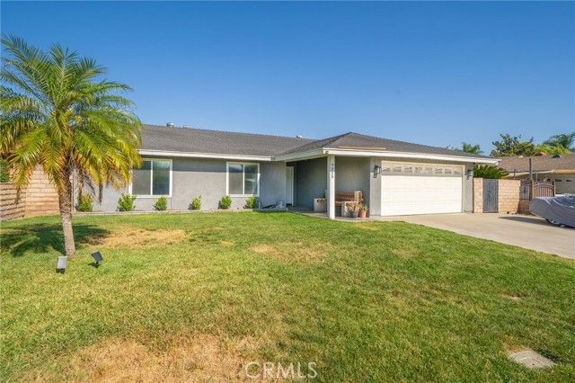 9955 Briarwood, Fontana, CA 92335