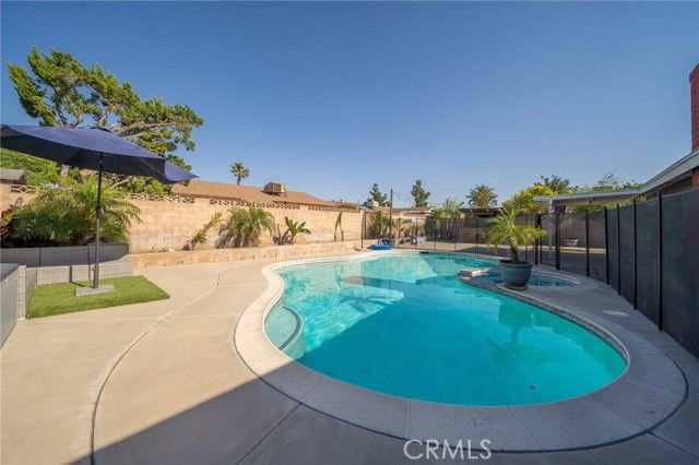 9955 Briarwood, Fontana, CA 92335