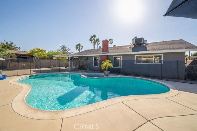 9955 Briarwood, Fontana, CA 92335