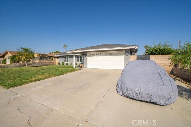 9955 Briarwood, Fontana, CA 92335