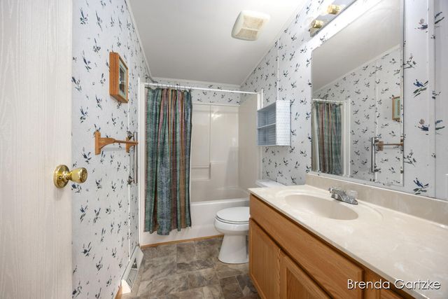 17055 Blackfoot Trail, Winfield Twp, MI 49329