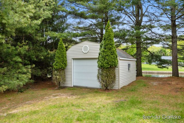 17055 Blackfoot Trail, Winfield Twp, MI 49329