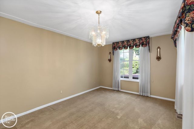 278 Fisher Road, Grosse Pointe Farms, MI 48230