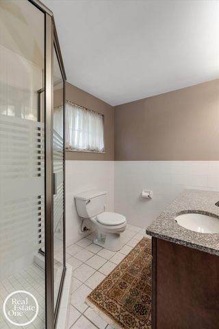 278 Fisher Road, Grosse Pointe Farms, MI 48230