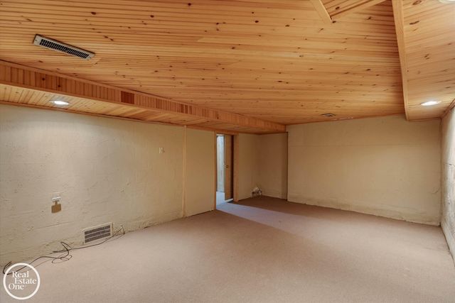 278 Fisher Road, Grosse Pointe Farms, MI 48230