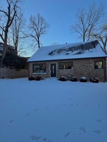 830 Deerfield Road, Highland Park, IL 60035