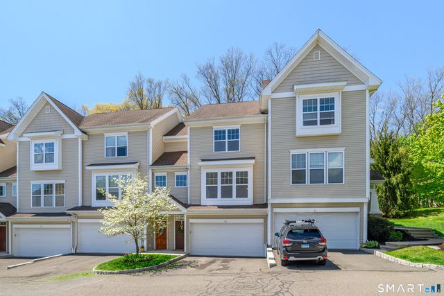 22 Caldwell Terrace 22, Danbury, CT 06810